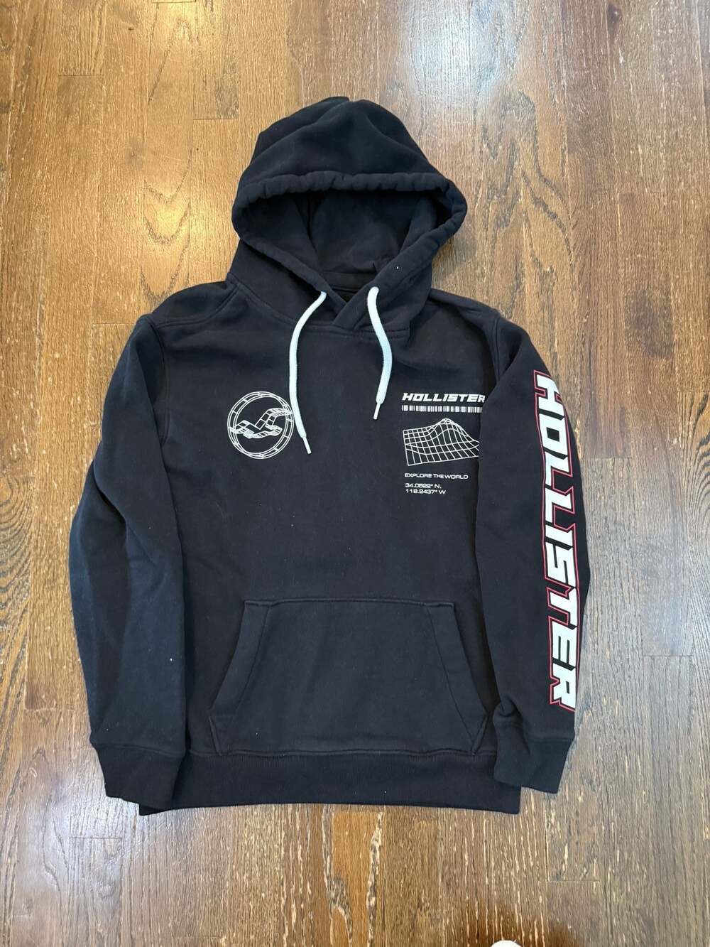 Hollister Men's Black Pullover Hoodie with White and Red Logo, Size XS